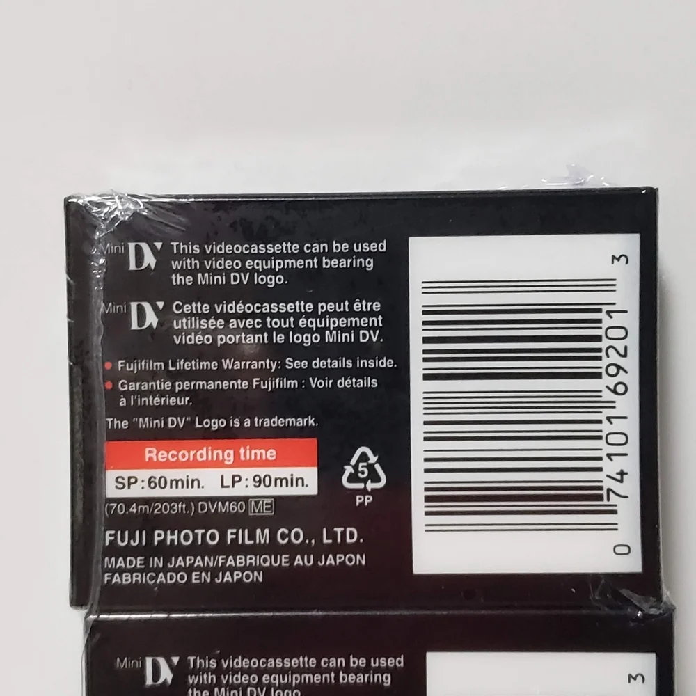 2 Fujifilm DVC Mini DV Digital Videocassette SP 60 Min LP 90 Min